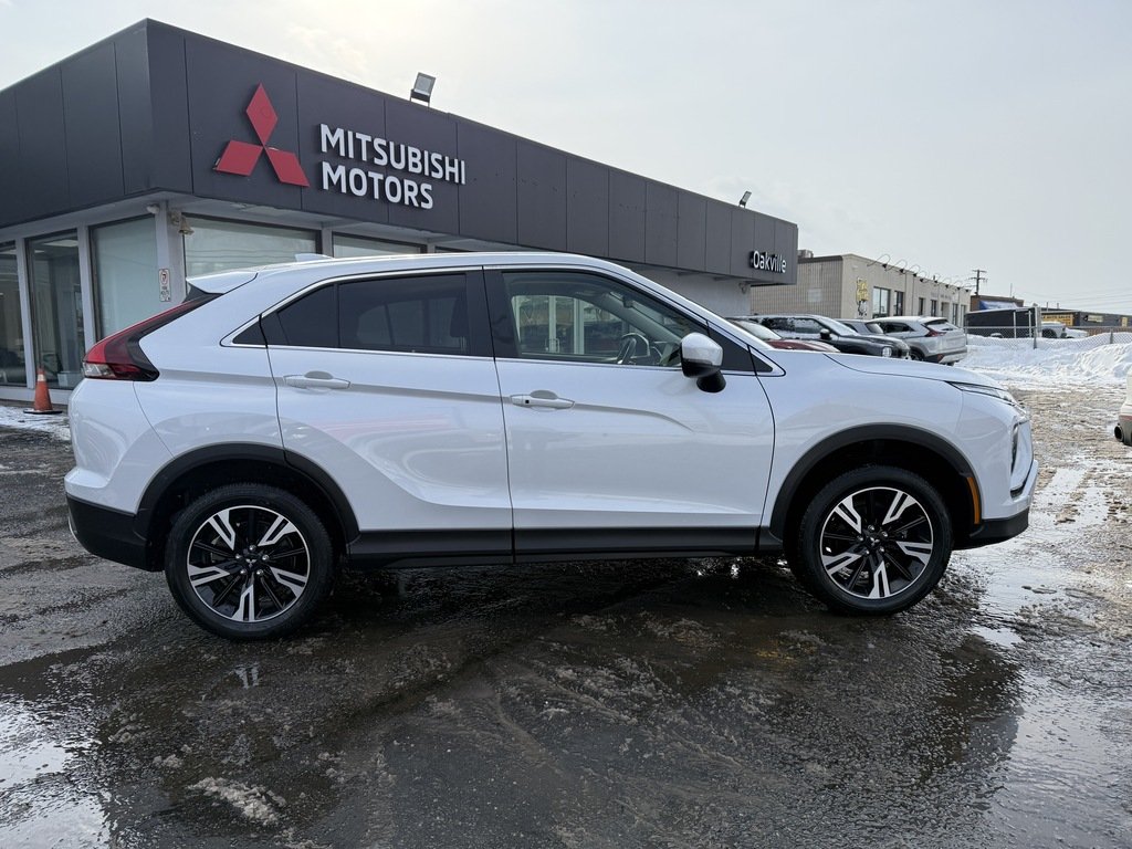 2024 Mitsubishi Eclipse Cross SE   S-AWC   CPO   RATES AS LOW AS 0.90% in Oakville, Ontario - 9 - w1024h768px