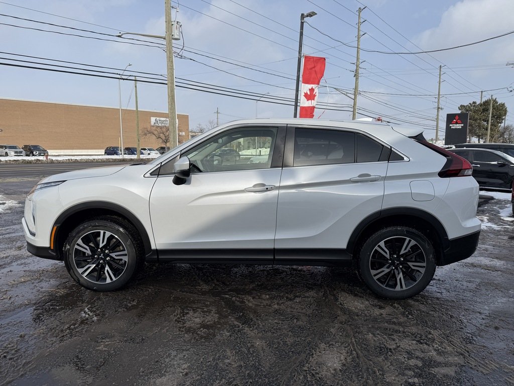2024 Mitsubishi Eclipse Cross SE   S-AWC   CPO   RATES AS LOW AS 0.90% in Oakville, Ontario - 5 - w1024h768px