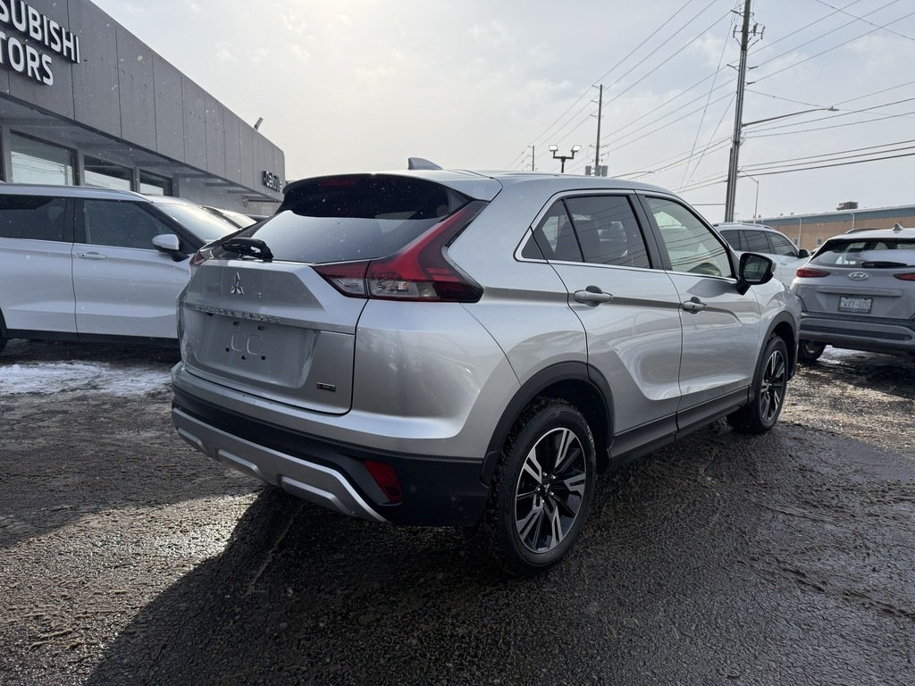 2024 Mitsubishi Eclipse Cross SE   S-AWC   CPO   RATES AS LOW AS 0.90% in Oakville, Ontario - 8 - w1024h768px