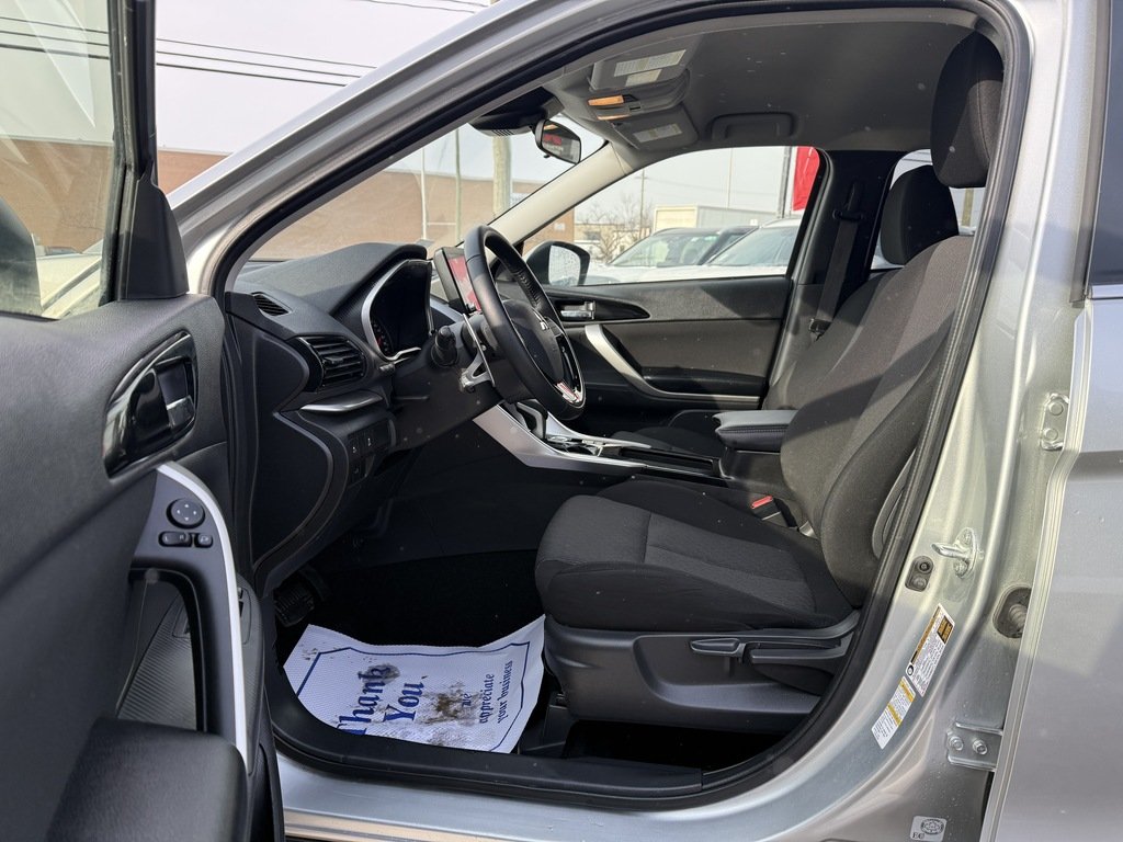 2024 Mitsubishi Eclipse Cross SE   S-AWC   CPO   RATES AS LOW AS 0.90% in Oakville, Ontario - 12 - w1024h768px