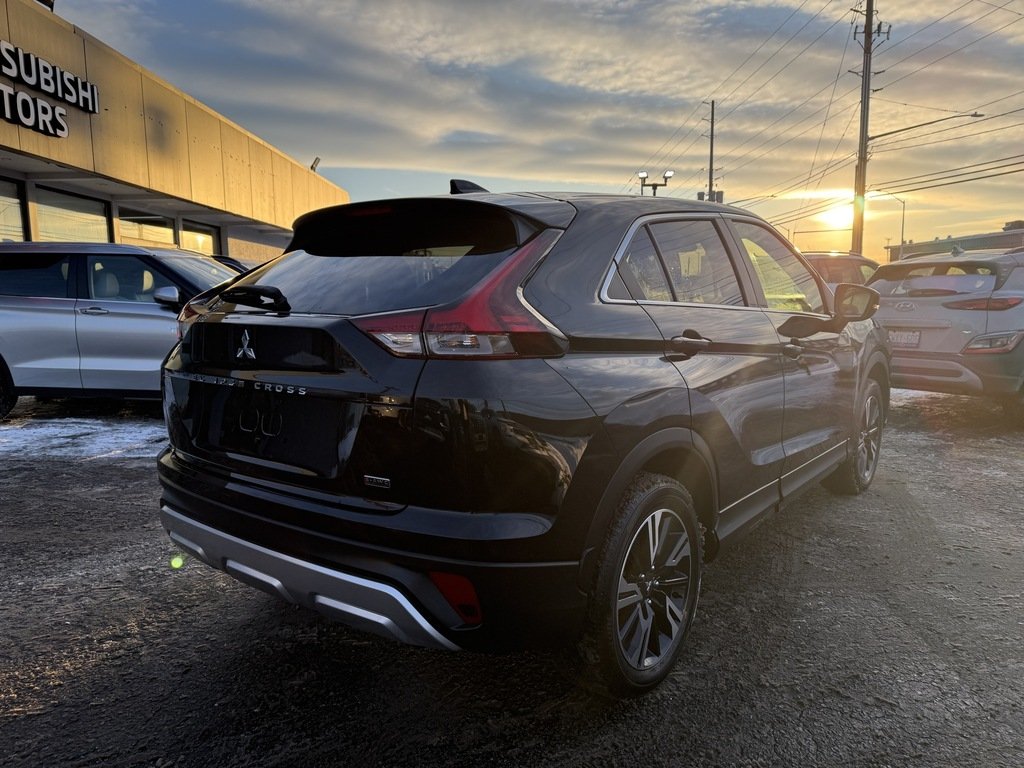 2024 Mitsubishi Eclipse Cross SE S-AWC in Oakville, Ontario - 9 - w1024h768px
