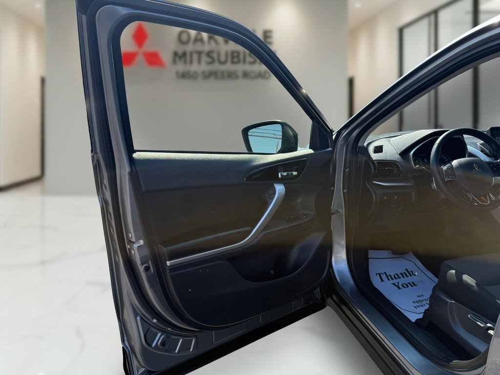 2024 Mitsubishi Eclipse Cross SE   S-AWC   CPO   RATES AS LOW AS 0.90% in Oakville, Ontario - 10 - w1024h768px
