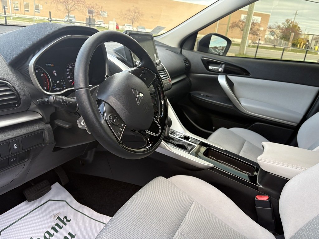 2025 Mitsubishi Eclipse Cross SE   CPO   S-AWC   CARPLAY   RATES AS LOW AS 0.9% in Oakville, Ontario - 12 - w1024h768px