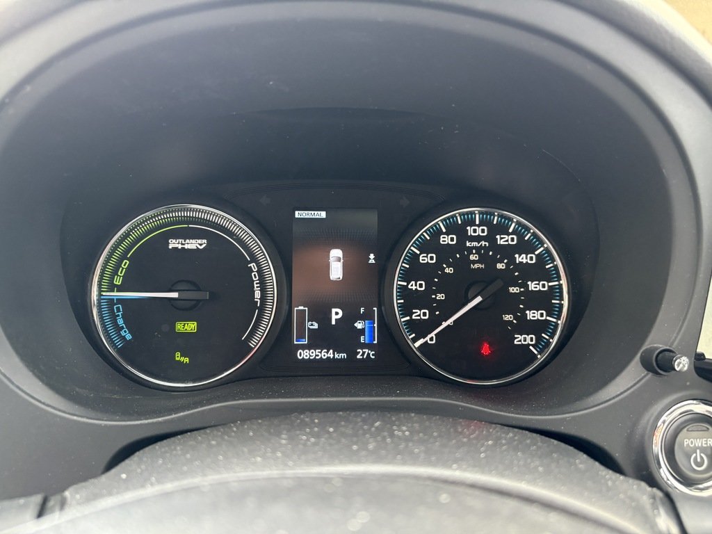 2020 Mitsubishi OUTLANDER PHEV SEL   S-AWC   CPO   RATES LOW AS 0.9%   ROOF in Oakville, Ontario - 14 - w1024h768px