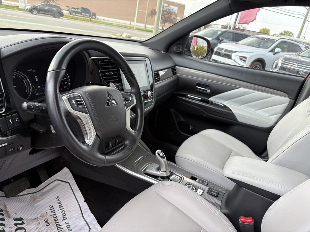 2020 Mitsubishi OUTLANDER PHEV SEL   S-AWC   CPO   RATES LOW AS 0.9%   ROOF in Oakville, Ontario - 13 - w1024h768px