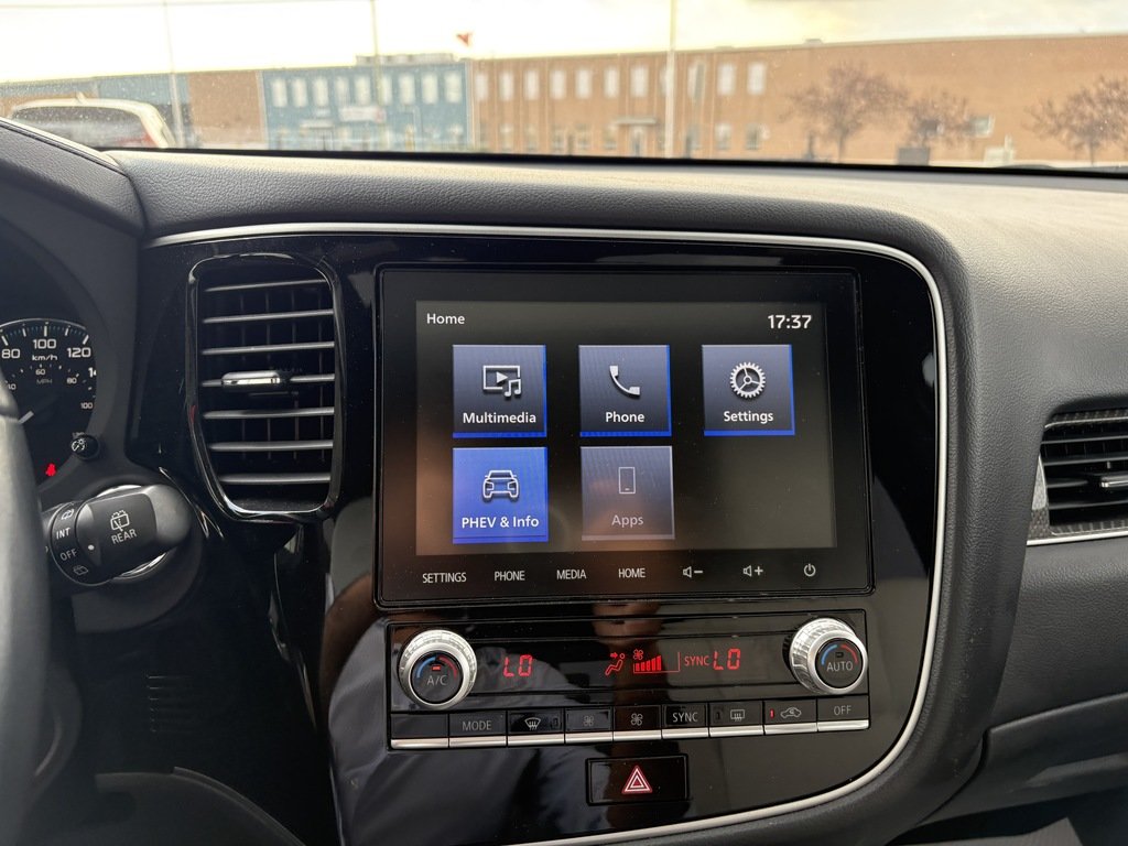 2020 Mitsubishi OUTLANDER PHEV SEL   S-AWC   CPO   RATES LOW AS 0.9%   ROOF in Oakville, Ontario - 16 - w1024h768px