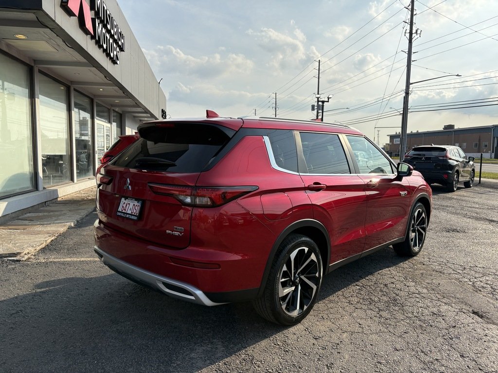 2023 Mitsubishi OUTLANDER PHEV SEL   S-AWC   CPO   PHEV   RATES AS LOW AS 0.9% in Oakville, Ontario - 8 - w1024h768px