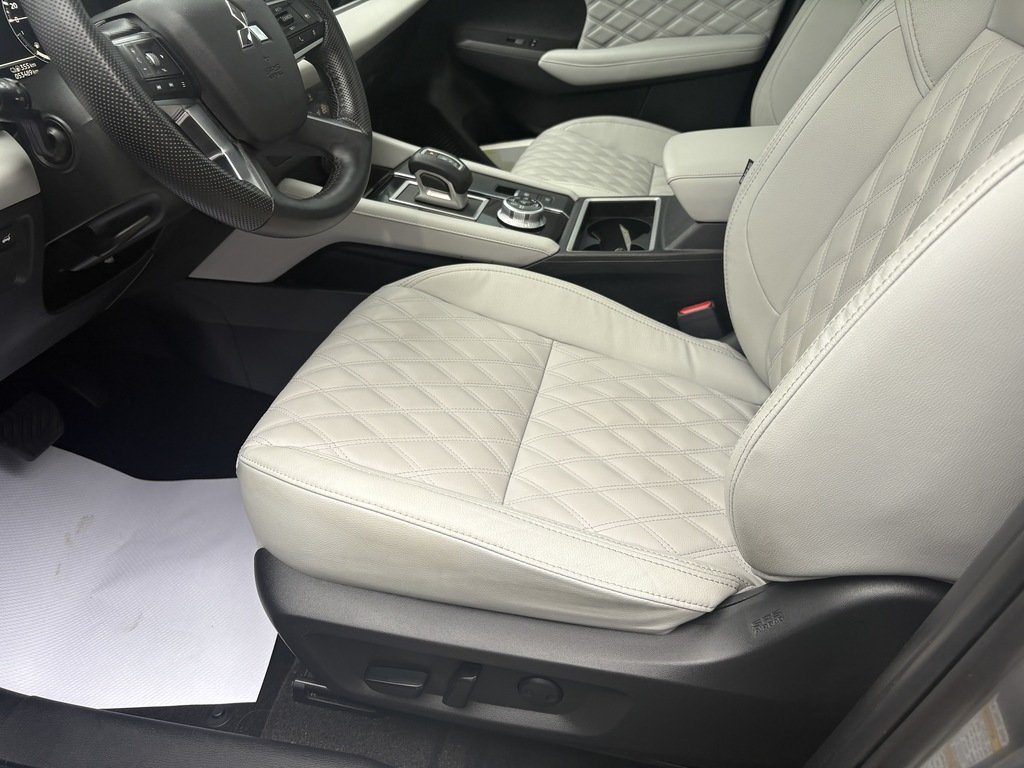 2023 Mitsubishi OUTLANDER PHEV SEL   S-AWC   7 PASS   360 CAM   NAV   BLIND SPOT in Oakville, Ontario - 12 - w1024h768px