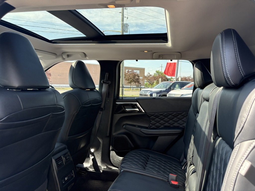 2024 Mitsubishi OUTLANDER PHEV CPO   GT   S-AWC   PHEV   7 PASS   LTHR   BOSE in Oakville, Ontario - 20 - w1024h768px