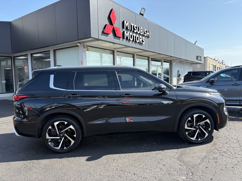 2024 Mitsubishi OUTLANDER PHEV CPO   GT   S-AWC   PHEV   7 PASS   LTHR   BOSE in Oakville, Ontario - 9 - w1024h768px