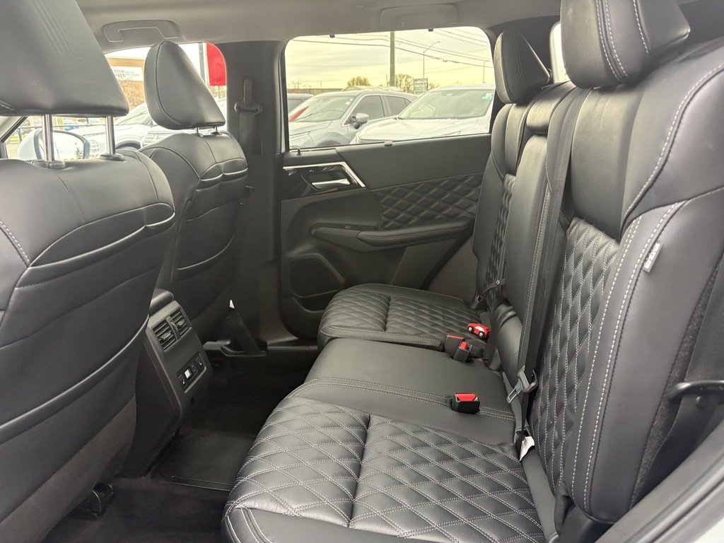 2024 Mitsubishi Outlander PHEV GT   S-AWC   CPO   7 PASS   HUD   BOSE   360 CAM in Oakville, Ontario - 23 - w1024h768px