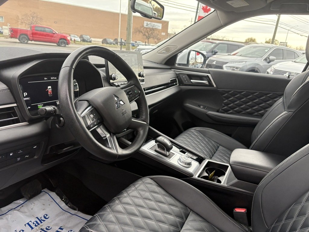 2024 Mitsubishi Outlander PHEV GT   S-AWC   CPO   7 PASS   HUD   BOSE   360 CAM in Oakville, Ontario - 13 - w1024h768px