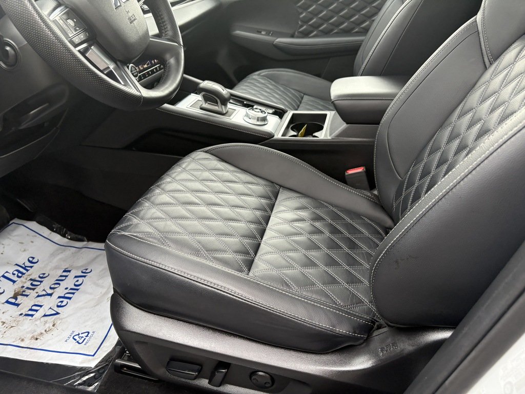 2024 Mitsubishi Outlander PHEV GT   S-AWC   CPO   7 PASS   HUD   BOSE   360 CAM in Oakville, Ontario - 12 - w1024h768px