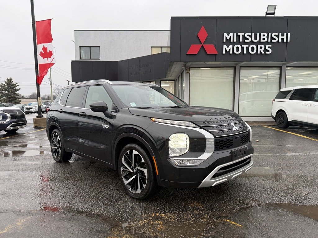 2024 Mitsubishi Outlander PHEV GT S-AWC in Oakville, Ontario - 2 - w1024h768px