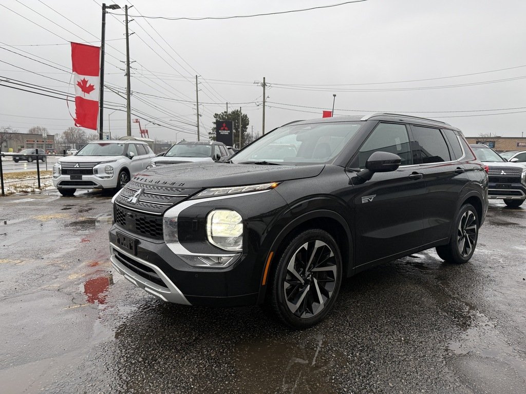 2024 Mitsubishi Outlander PHEV GT S-AWC in Oakville, Ontario - 4 - w1024h768px
