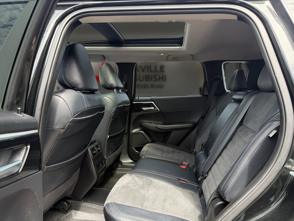 2024 Mitsubishi Outlander PHEV LE   S-AWC   PHEV   7 PASS   360 CAM   PANO in Oakville, Ontario - 20 - w1024h768px
