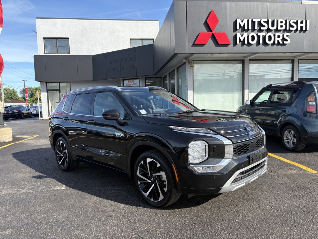 2025 Mitsubishi OUTLANDER PHEV CPO   GT   S-AWC   RATES AS LOW AS 0.9%   7 PASS in Oakville, Ontario - 2 - w1024h768px