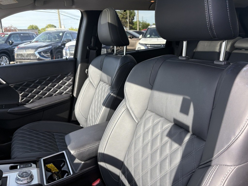 2025 Mitsubishi OUTLANDER PHEV CPO   GT   S-AWC   RATES AS LOW AS 0.9%   7 PASS in Oakville, Ontario - 13 - w1024h768px