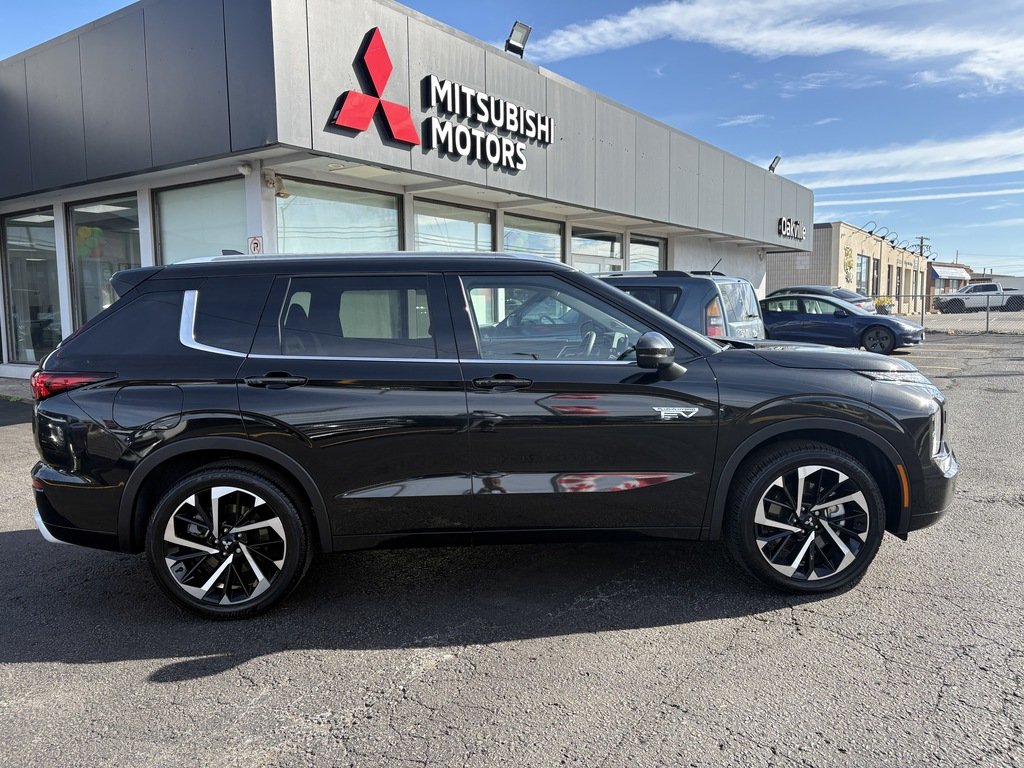 2025 Mitsubishi OUTLANDER PHEV CPO   GT   S-AWC   RATES AS LOW AS 0.9%   7 PASS in Oakville, Ontario - 9 - w1024h768px