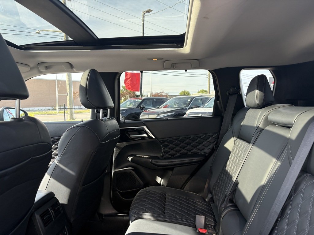 2025 Mitsubishi OUTLANDER PHEV CPO   GT   S-AWC   RATES AS LOW AS 0.9%   7 PASS in Oakville, Ontario - 22 - w1024h768px