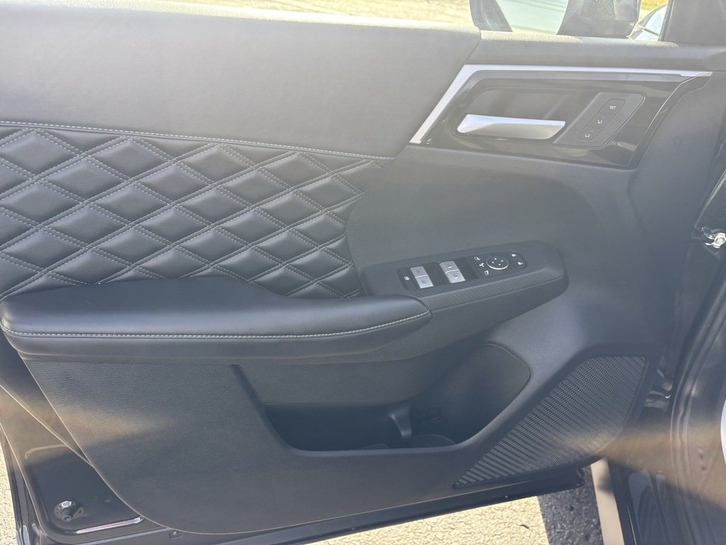 2025 Mitsubishi OUTLANDER PHEV CPO   GT   S-AWC   RATES AS LOW AS 0.9%   7 PASS in Oakville, Ontario - 10 - w1024h768px