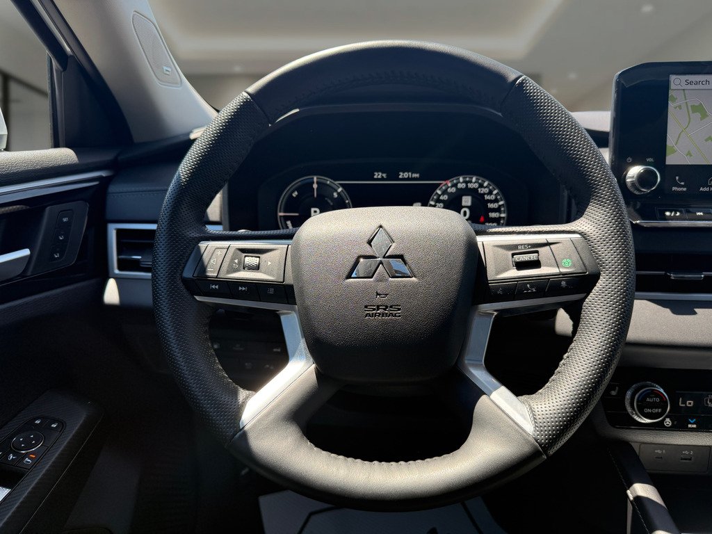 2025 Mitsubishi Outlander PHEV GT   S-AWC   CPO   7 PASS   RATES AS LOW AS 0.9% in Oakville, Ontario - 14 - w1024h768px