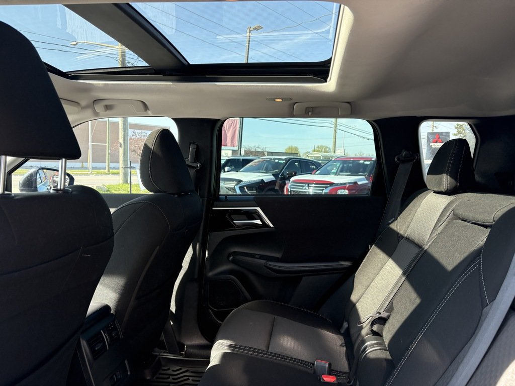 2022 Mitsubishi Outlander SE   S-AWC   7 PASS   PANO   CARPLAY   BLIND SPOT in Oakville, Ontario - 21 - w1024h768px