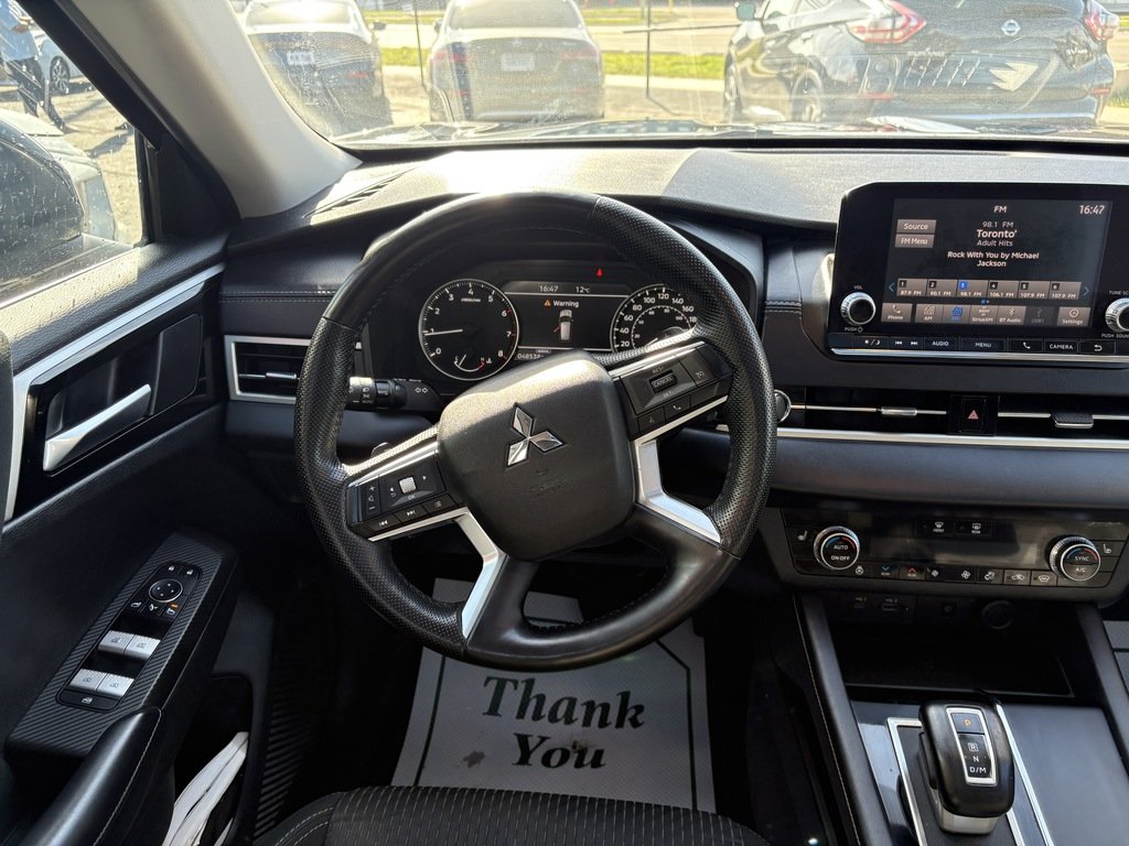 2022 Mitsubishi Outlander SE   S-AWC   7 PASS   PANO   CARPLAY   BLIND SPOT in Oakville, Ontario - 15 - w1024h768px