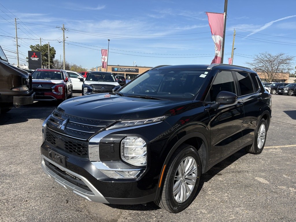 2022 Mitsubishi Outlander SE   S-AWC   7 PASS   PANO   CARPLAY   BLIND SPOT in Oakville, Ontario - 4 - w1024h768px