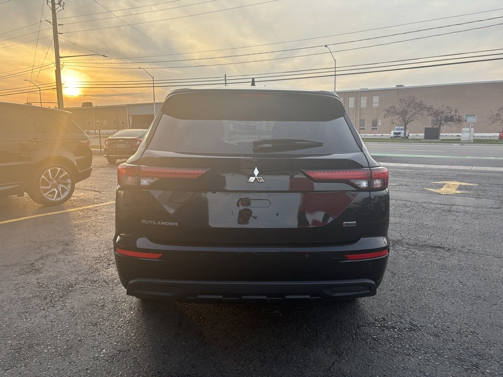 2022 Mitsubishi Outlander ES  S-AWC   CPO   7 PASS   BU CAM   CARPLAY in Oakville, Ontario - 7 - w1024h768px