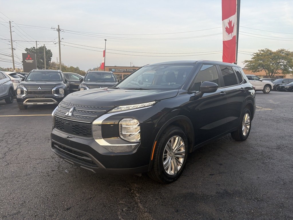 2022 Mitsubishi Outlander ES  S-AWC   CPO   7 PASS   BU CAM   CARPLAY in Oakville, Ontario - 4 - w1024h768px