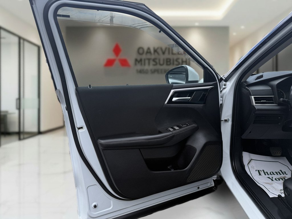 2022 Mitsubishi Outlander LE   S-AWC   RATES AS LOW AS 0.90 %   PANO   NAV in Oakville, Ontario - 10 - w1024h768px