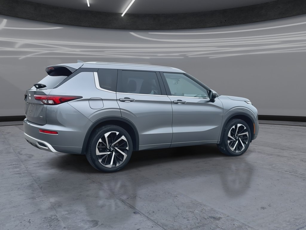 2022 Mitsubishi Outlander GT in Oakville, Ontario - 8 - w1024h768px