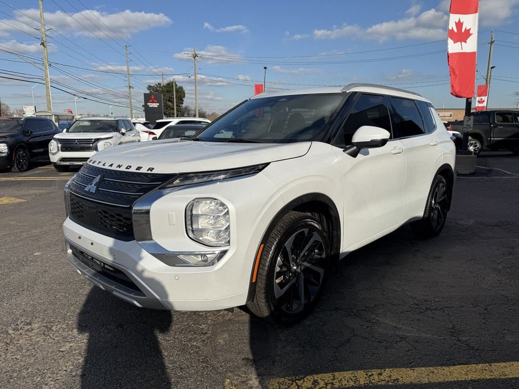 2023 Mitsubishi Outlander GT-P   CPO   S-AWC   7 PASS   PANO   BOSE   NAV in Oakville, Ontario - 4 - w1024h768px