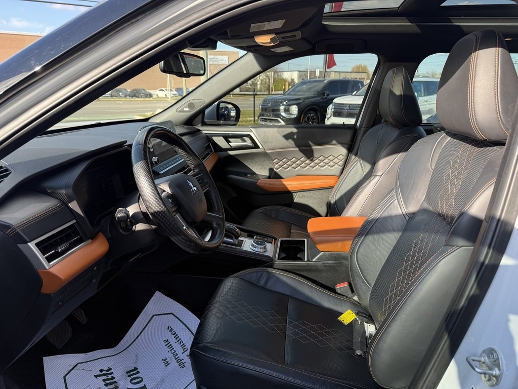 2023 Mitsubishi Outlander GT-P   CPO   S-AWC   7 PASS   PANO   BOSE   NAV in Oakville, Ontario - 11 - w1024h768px