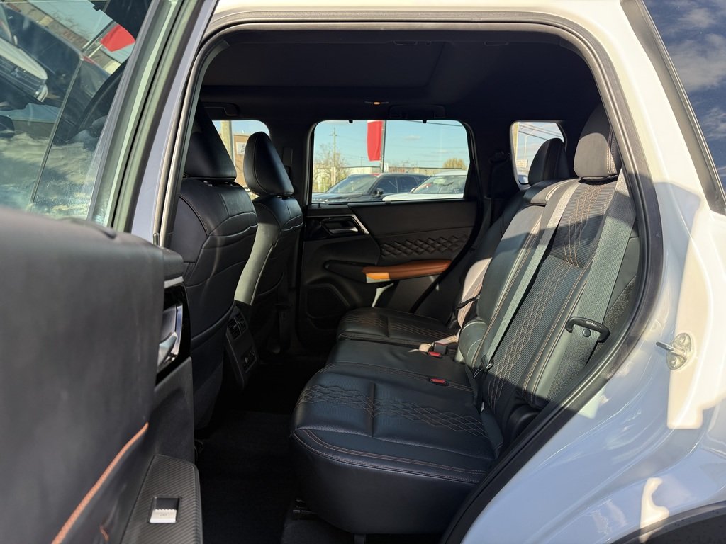 2023 Mitsubishi Outlander GT-P   CPO   S-AWC   7 PASS   PANO   BOSE   NAV in Oakville, Ontario - 19 - w1024h768px