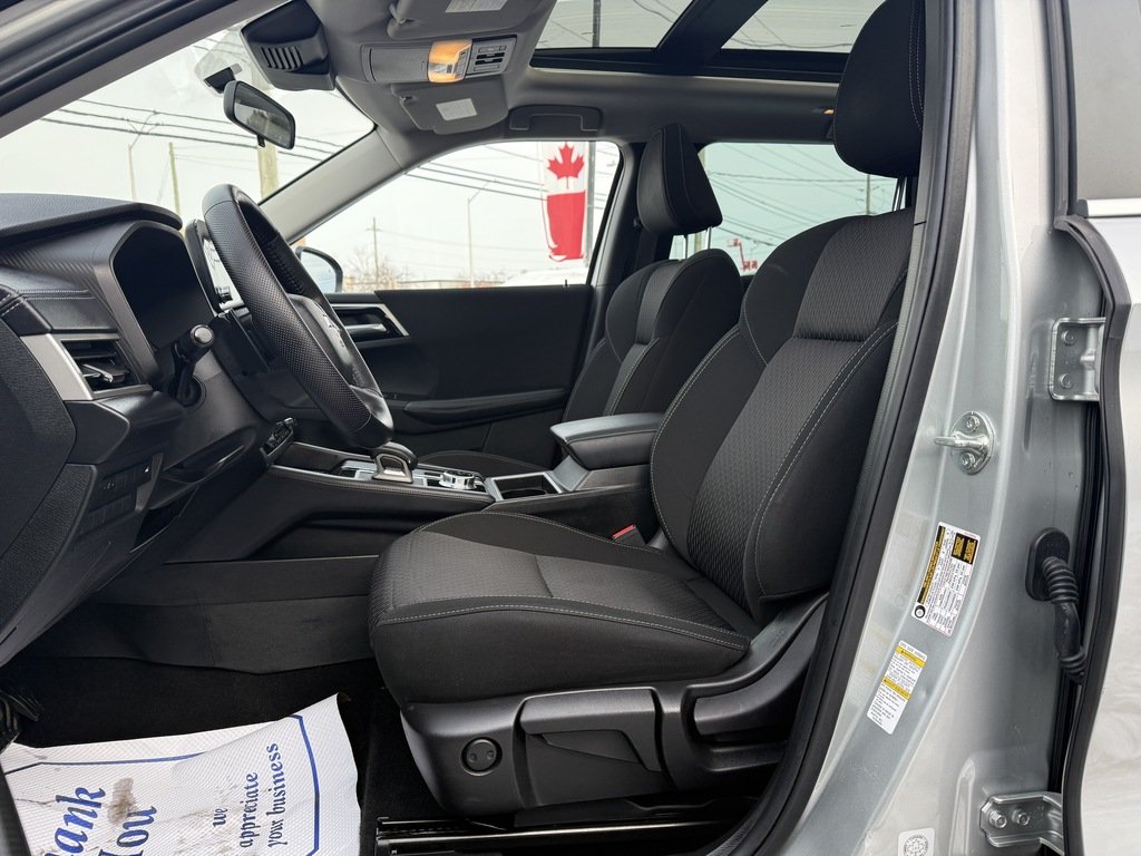 2023 Mitsubishi Outlander LE   S-AWC   RATES AS LOW AS 0.90 %   PANO   NAV in Oakville, Ontario - 12 - w1024h768px
