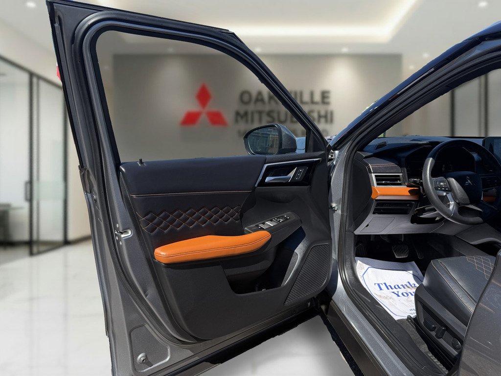 2023 Mitsubishi Outlander GT-PREM   7PASS   CPO   RATES STARTING 0.9% in Oakville, Ontario - 10 - w1024h768px