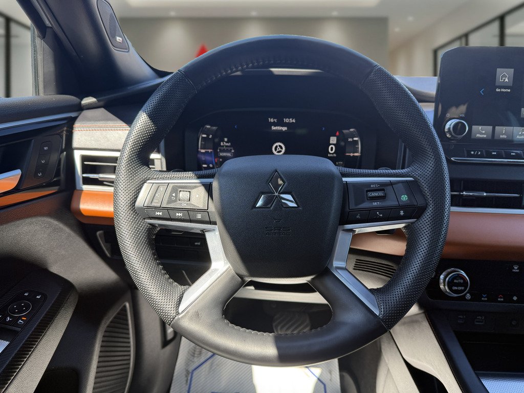 2023 Mitsubishi Outlander GT-PREM   7PASS   CPO   RATES STARTING 0.9% in Oakville, Ontario - 15 - w1024h768px
