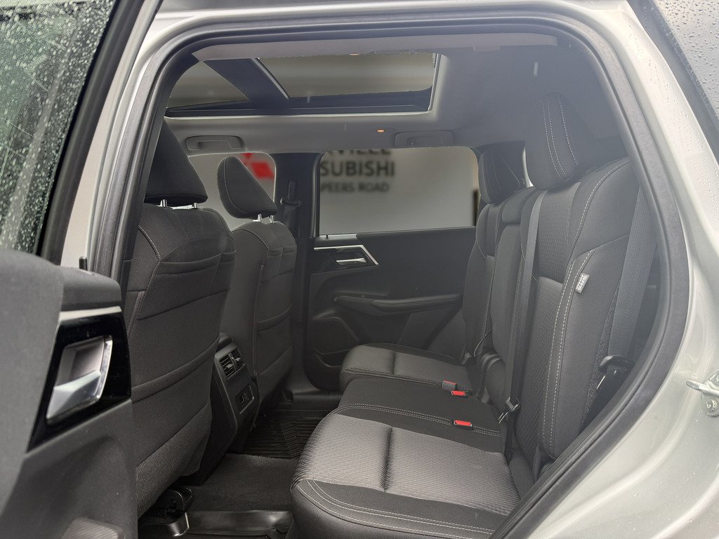 2023 Mitsubishi Outlander SE   S-AWC   CPO   RATES AS LOW AS 0.90% in Oakville, Ontario - 19 - w1024h768px