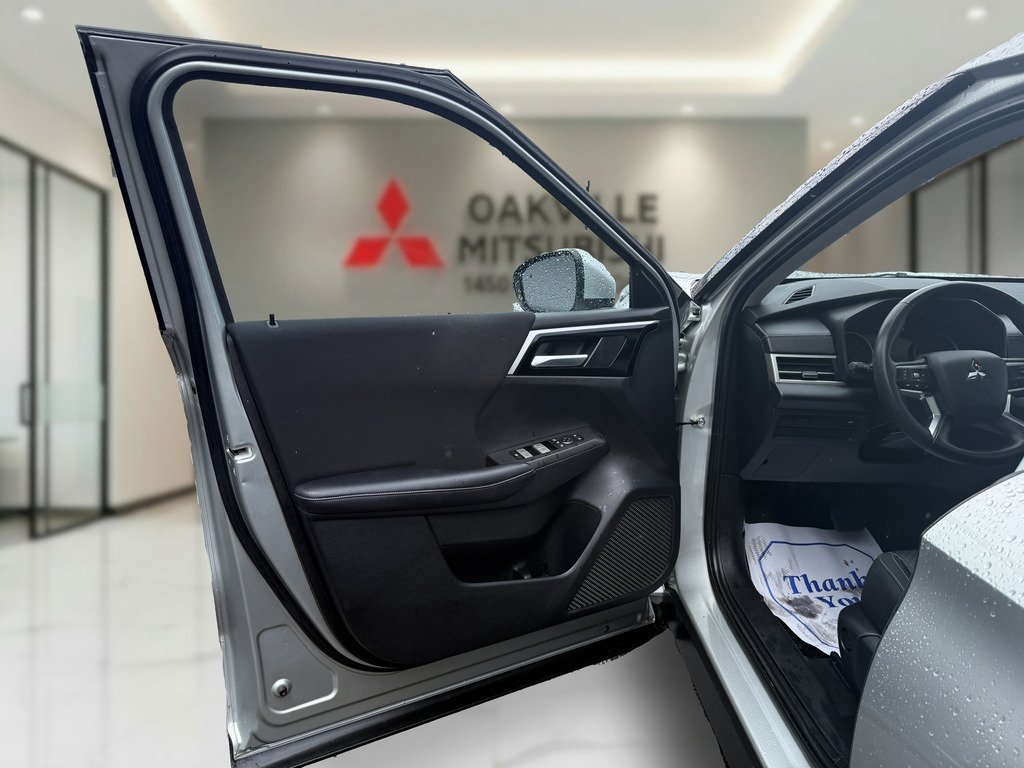 2023 Mitsubishi Outlander SE   S-AWC   CPO   RATES AS LOW AS 0.90% in Oakville, Ontario - 9 - w1024h768px