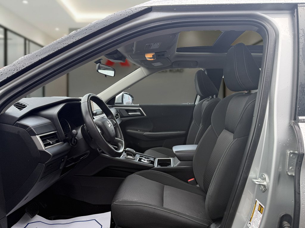 2023 Mitsubishi Outlander SE   S-AWC   CPO   RATES AS LOW AS 0.90% in Oakville, Ontario - 10 - w1024h768px