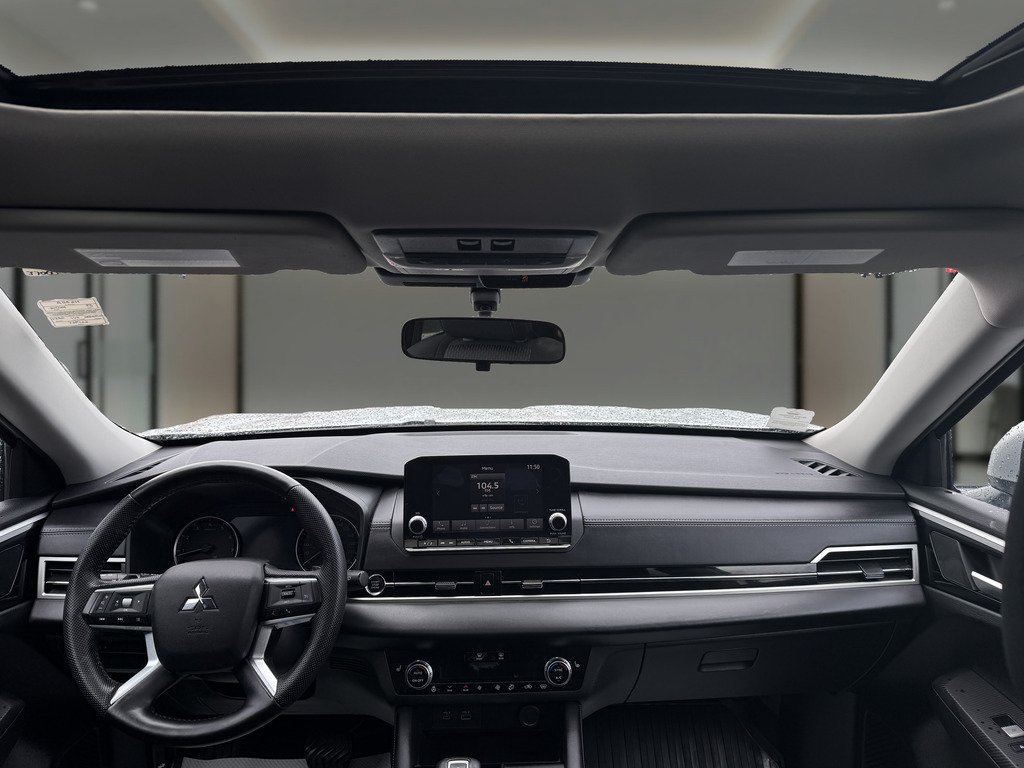 2023 Mitsubishi Outlander SE   S-AWC   CPO   RATES AS LOW AS 0.90% in Oakville, Ontario - 12 - w1024h768px
