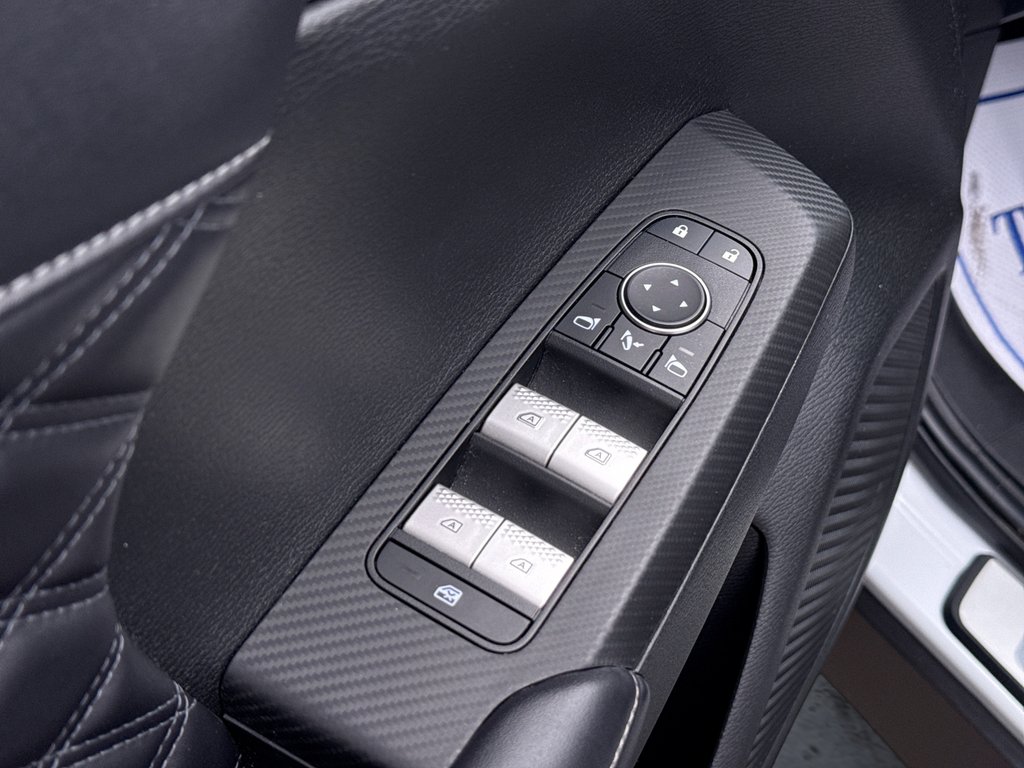 2023 Mitsubishi Outlander GT in Oakville, Ontario - 15 - w1024h768px