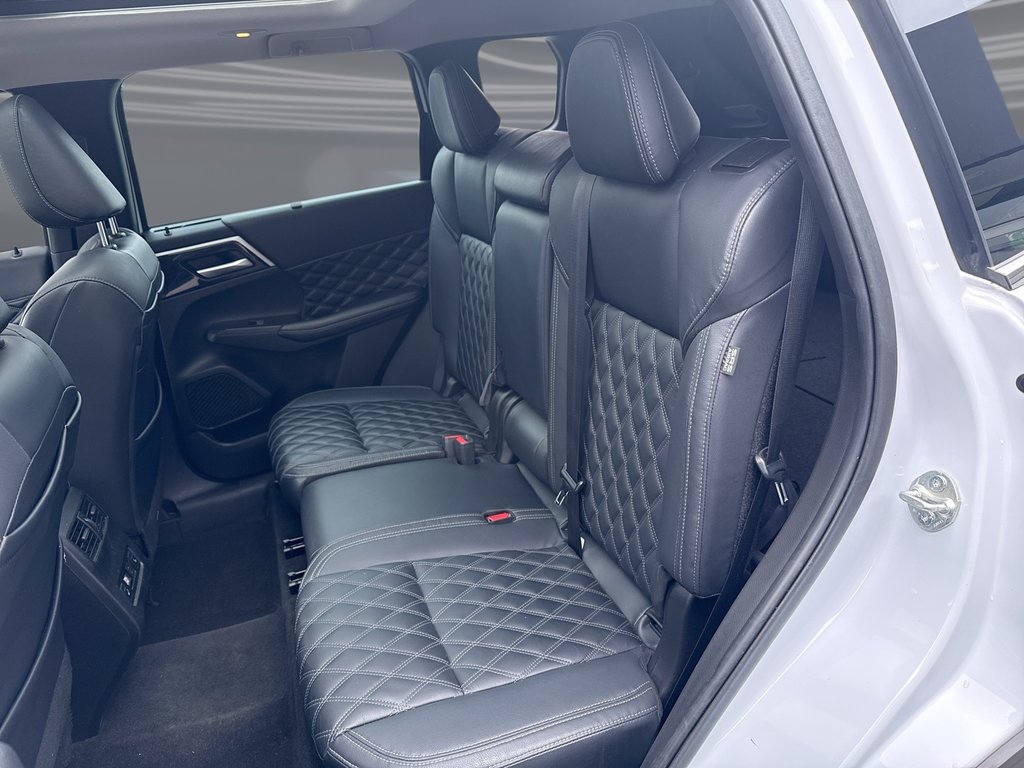 2023 Mitsubishi Outlander GT in Oakville, Ontario - 25 - w1024h768px