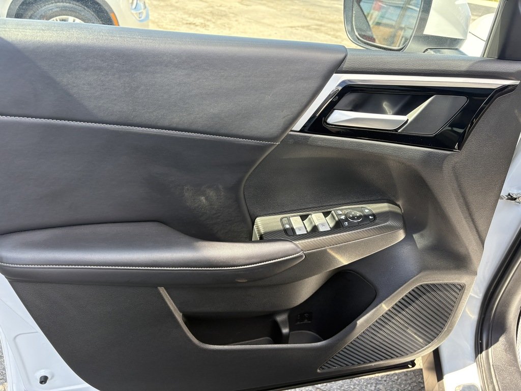 2024 Mitsubishi Outlander LE   S-AWC   RATES AS LOW AS 0.90 %   PANO   NAV in Oakville, Ontario - 10 - w1024h768px