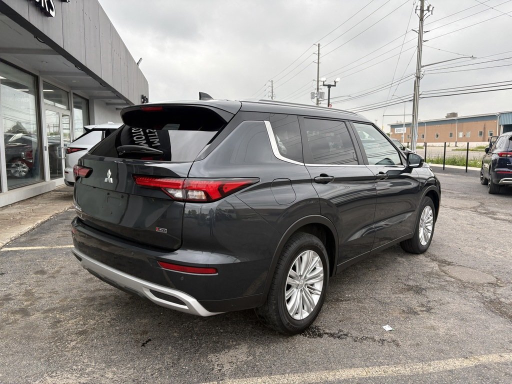 2024 Mitsubishi Outlander LE   S-AWC   7 PASS   NAV   360 CAM   HTD SEATS in Oakville, Ontario - 8 - w1024h768px