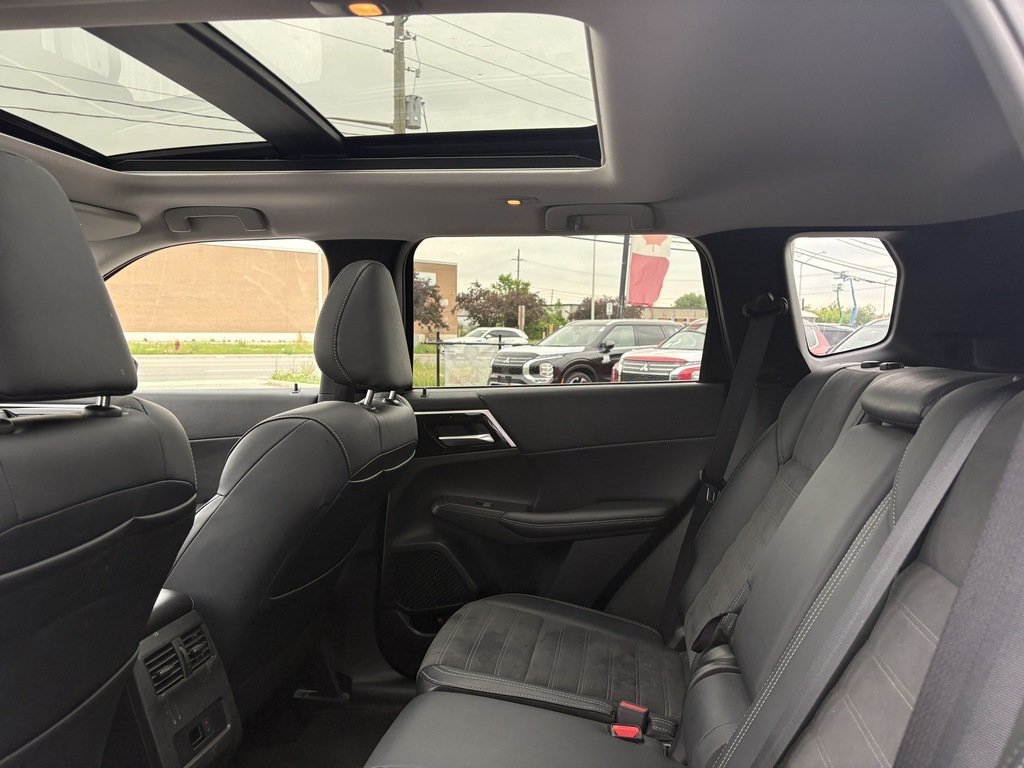 2024 Mitsubishi Outlander LE   S-AWC   7 PASS   NAV   360 CAM   HTD SEATS in Oakville, Ontario - 21 - w1024h768px