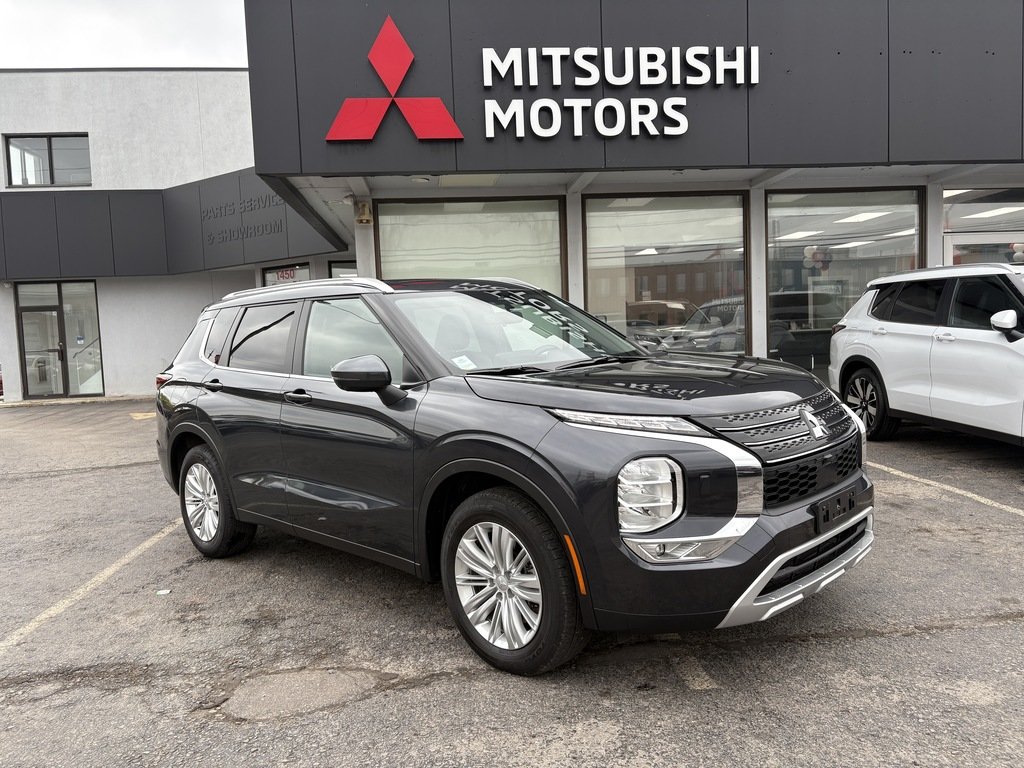 2024 Mitsubishi Outlander LE   S-AWC   7 PASS   NAV   360 CAM   HTD SEATS in Oakville, Ontario - 2 - w1024h768px