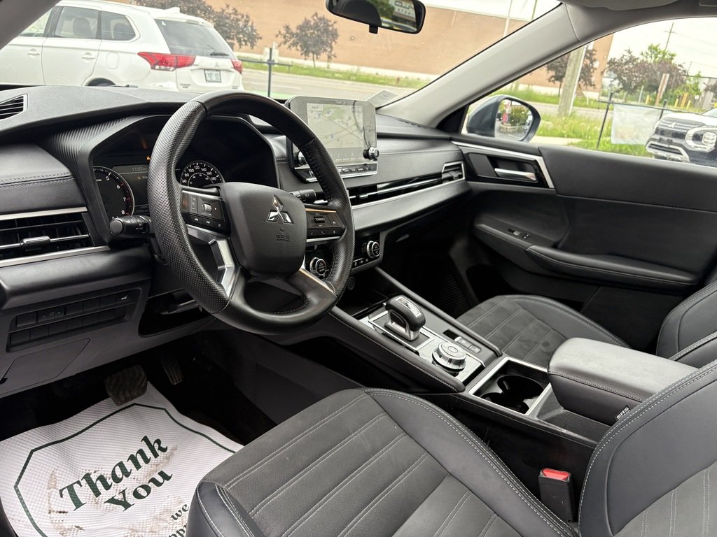 2024 Mitsubishi Outlander LE   S-AWC   7 PASS   NAV   360 CAM   HTD SEATS in Oakville, Ontario - 13 - w1024h768px